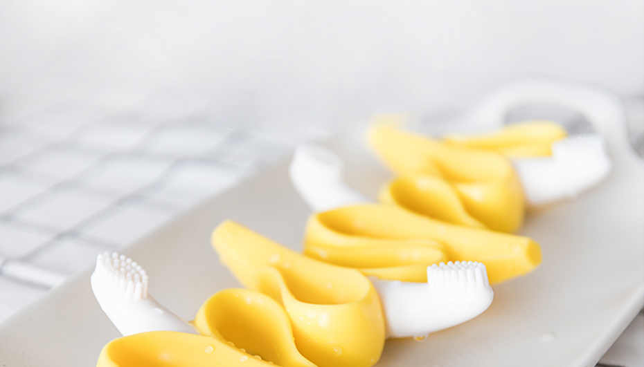 Banana Shaped Baby's Silicone Teether